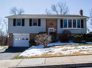 230 Boomerang Dr, Ephrata, PA 17522