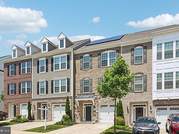 3rd image of 9114 Deer Meadow Ln