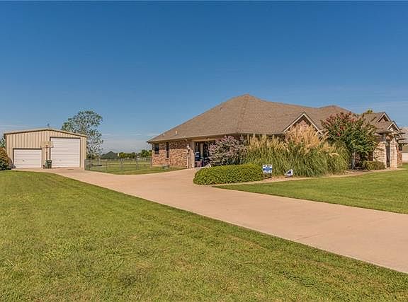 2nd image of 14333 Meadowland Cir