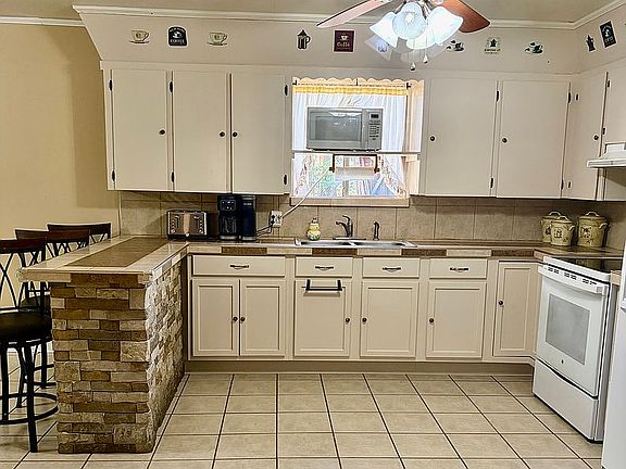 4th image of 1506 Fuller Dr