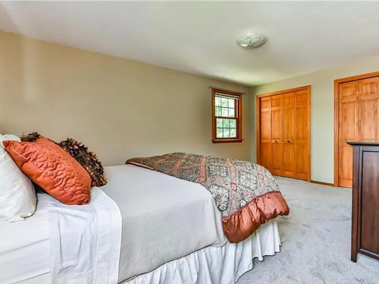 389 Pine Valley Ct — Photo 4