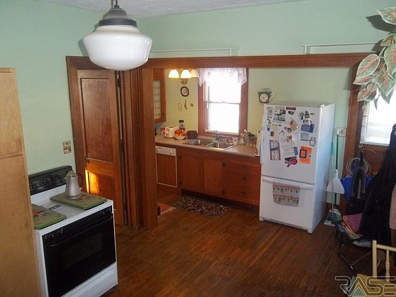 4th image of 500 S Central Ave