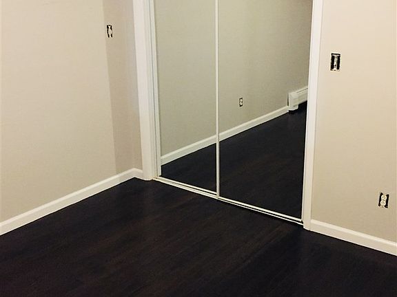 4th image of 752 River Dr #1