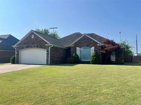 613 Valhalla Dr, Muskogee, OK 74403