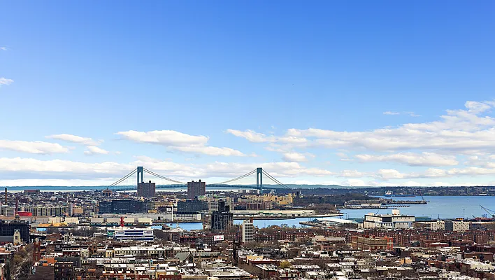 Sold by Compass | media 25