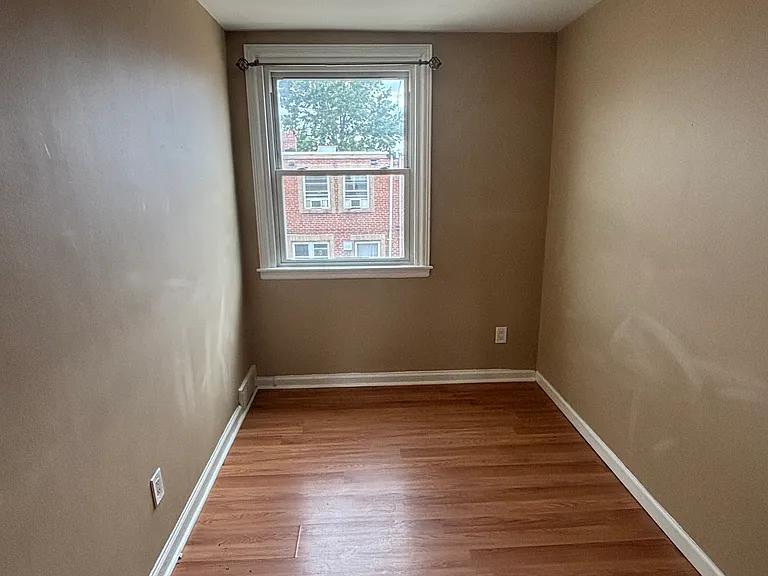 6235 Walker St — Photo 18