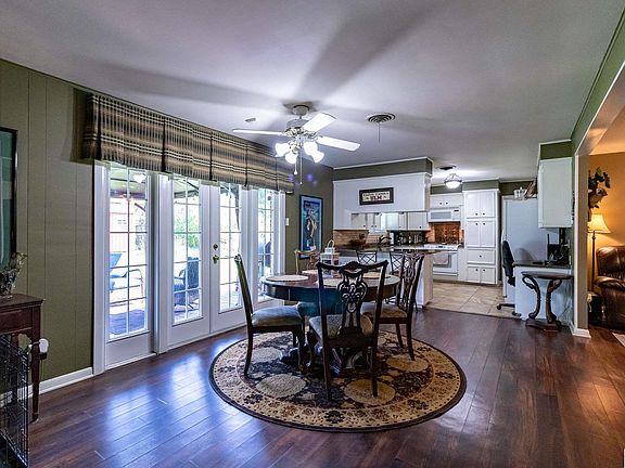 4th image of 305 Medorah Dr