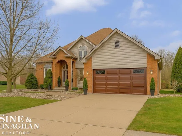 2452 Joseph Tamron Dr W, Saint Clair, MI 48079
