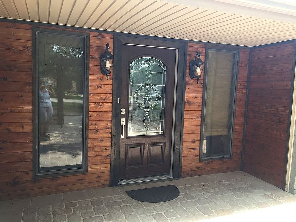 2nd image of 90 Aladdin Dr