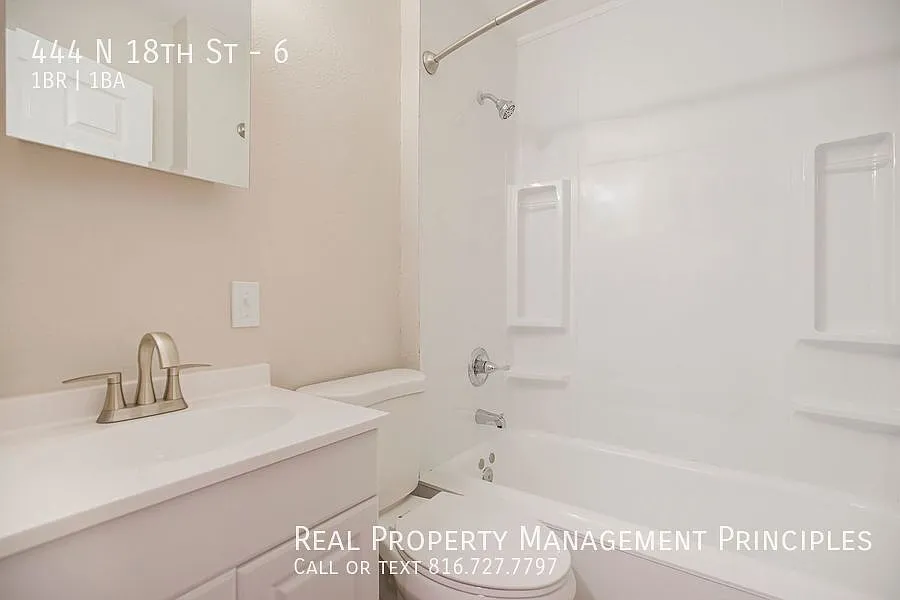 Pet Friendly - 2nd Floor Apartment! Deposit Free with Obligo — Photo 3