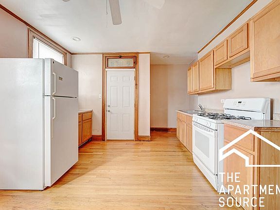 5th image of 2618 N Kildare Ave #2