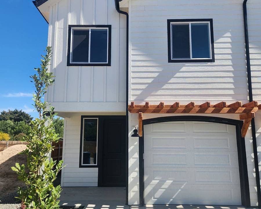 1st image of 126 Trifecta Ln
