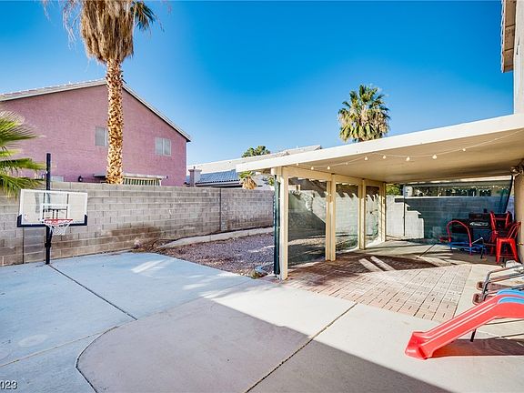 5th image of 5921 Royal Castle Ln