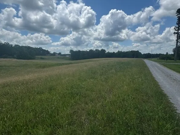 E Fork Ln, Crawford, TN 38554