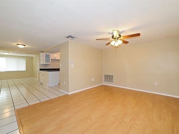 5th image of 3663 Overland Dr