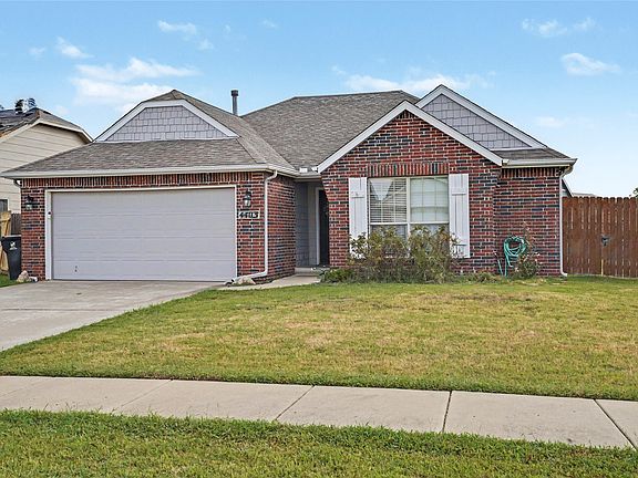 2nd image of 4403 N 35th St