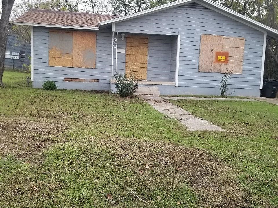 1st image of 604 Hall Ave