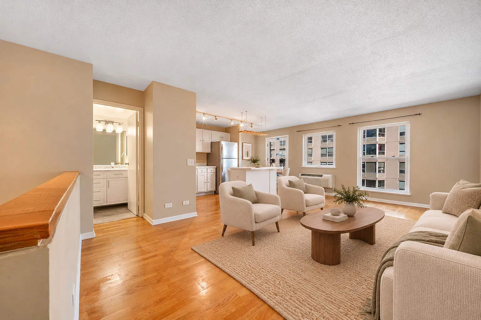 2 bed, 1.5 bath, 1200 sqft, $2,900 — Photo 2