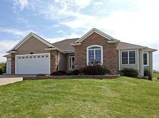 1981 Cranbrook Cross, Muscatine, IA 52761