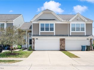 8517 Roxbury Ct, Olmsted Township, OH 44138