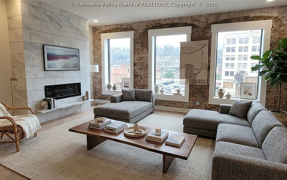 1st image of 814 Virginia St E #6
