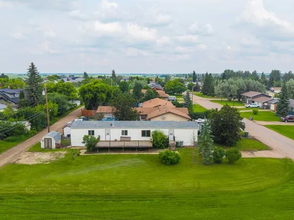 210 S 1st St E, Lashburn, SK S0M 1H0