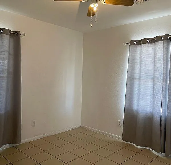 12 Sycamore Ln — Photo 2