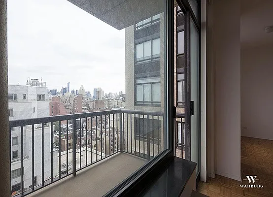 Rented by Warburg | media 14