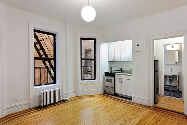 Rented by Aether Property Group | media 14