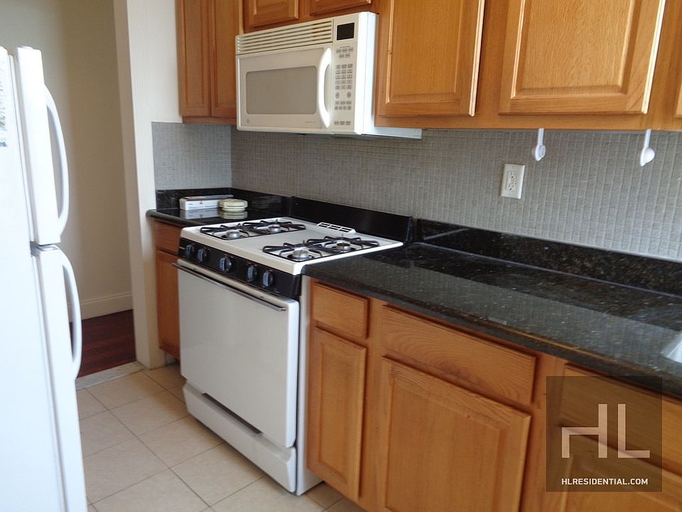 1st image of 568 Pacific St APT 3B