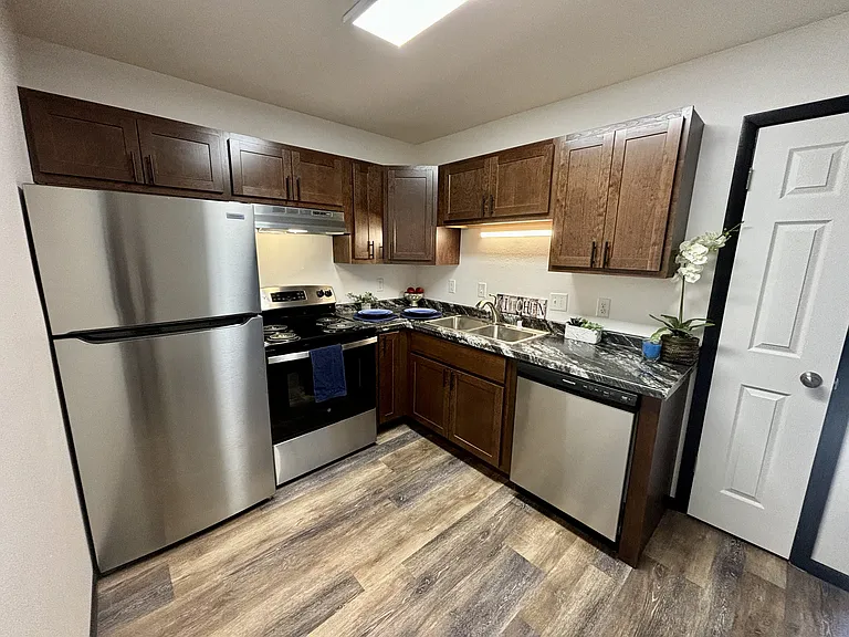 The Ridge Apartments — Photo 217