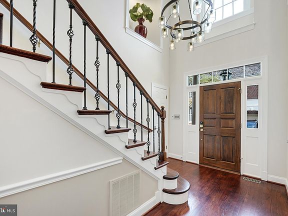 5th image of 7806 Orchard Gate Ct
