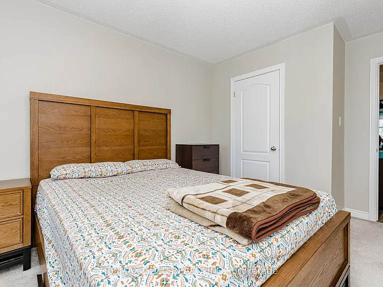 65 Niagara Trl — Photo 31