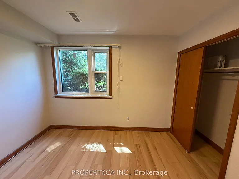 3 Bondhead Pl #LOWER — Photo 6