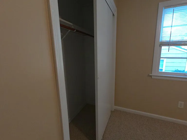 5830 Perry Ln — Photo 41