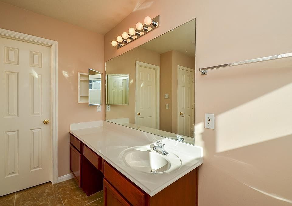1st image of 6019 Hatfield Glen Dr