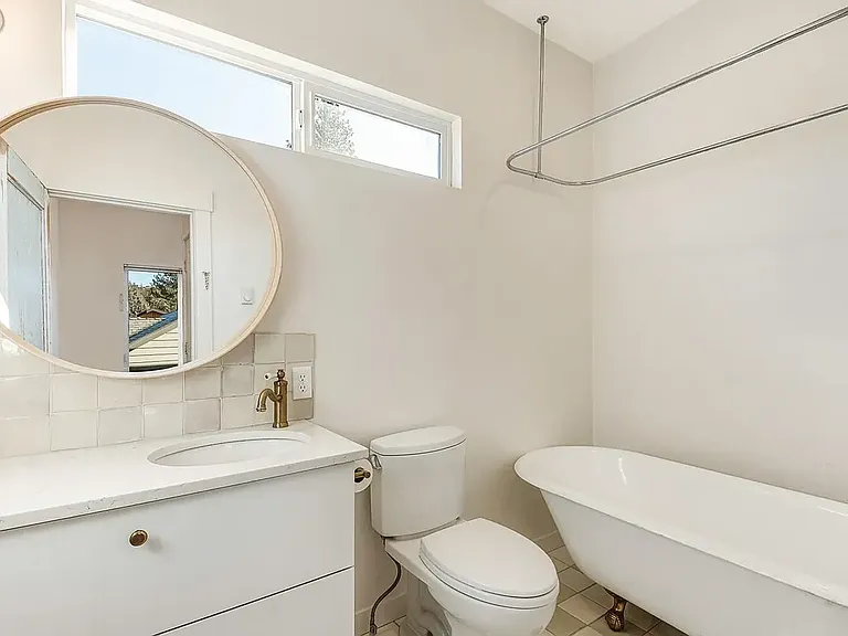 1325 NW Albany Ave #2 — Photo 10