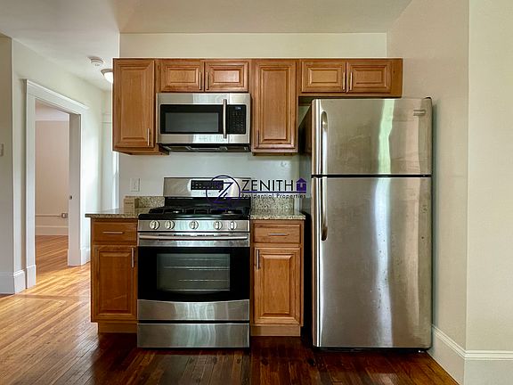 3rd image of 17 Ogden St #2