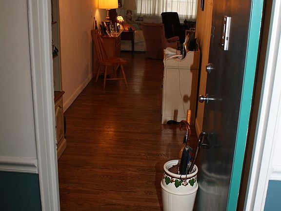 5th image of 324 Post Ave APT 10H