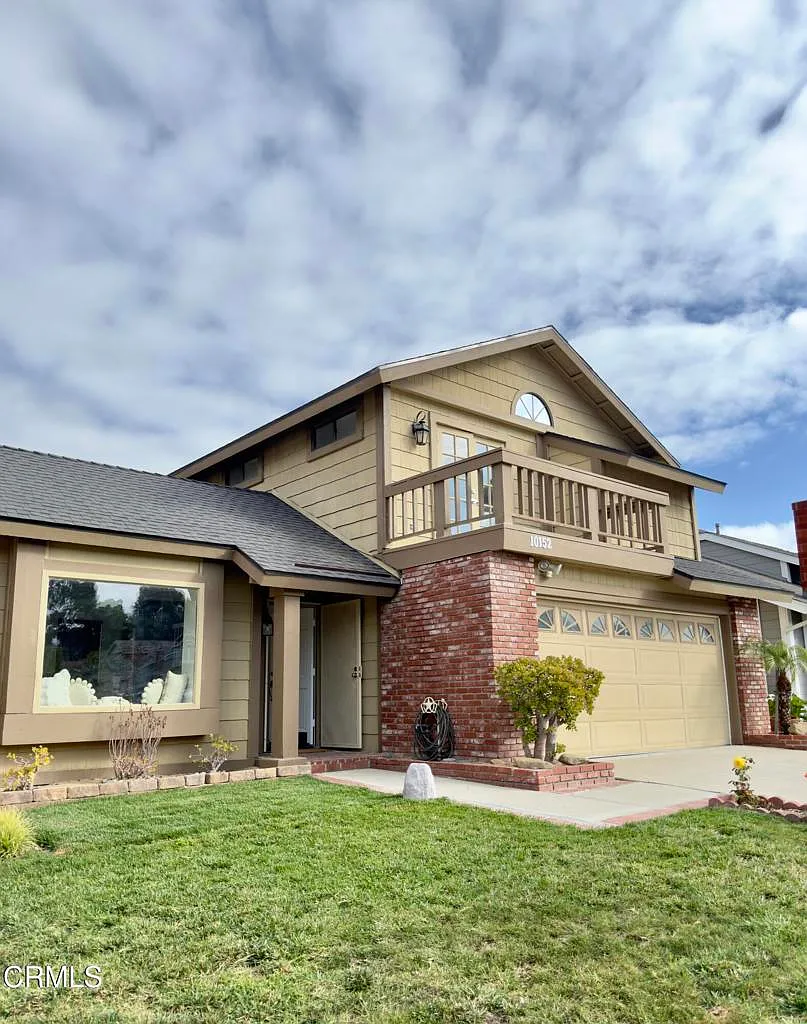 3 bed, 3.0 bath, 1575 sqft, $4,000 — Photo 1