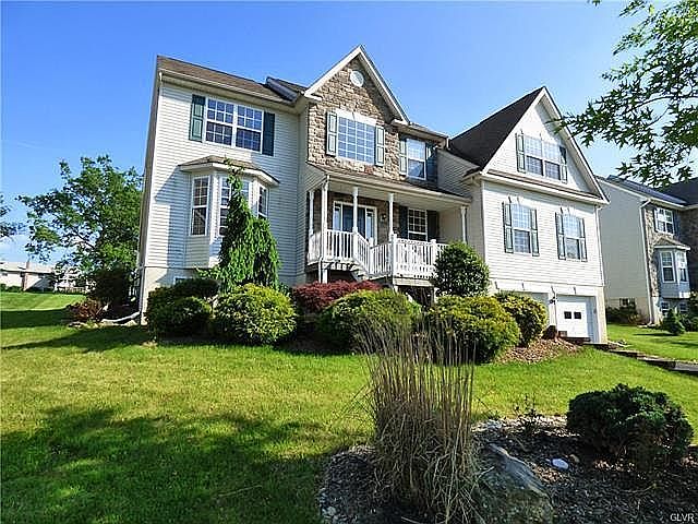 2nd image of 20 Windrift Ct
