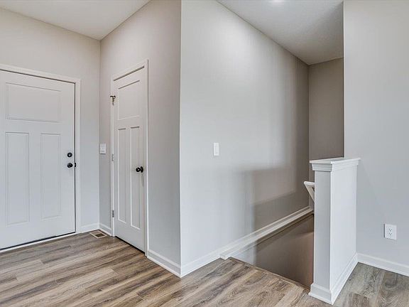 3rd image of 1547 N Quince Ct
