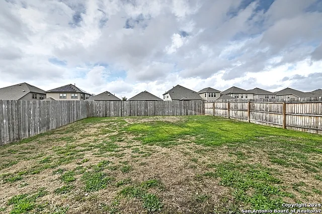 7927 Dovers Den — Photo 33