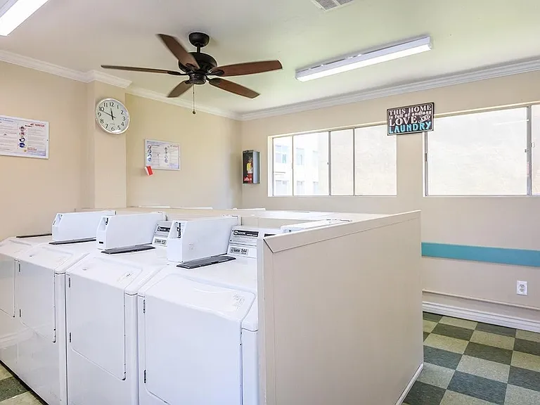 Mollison Villas — Photo 41
