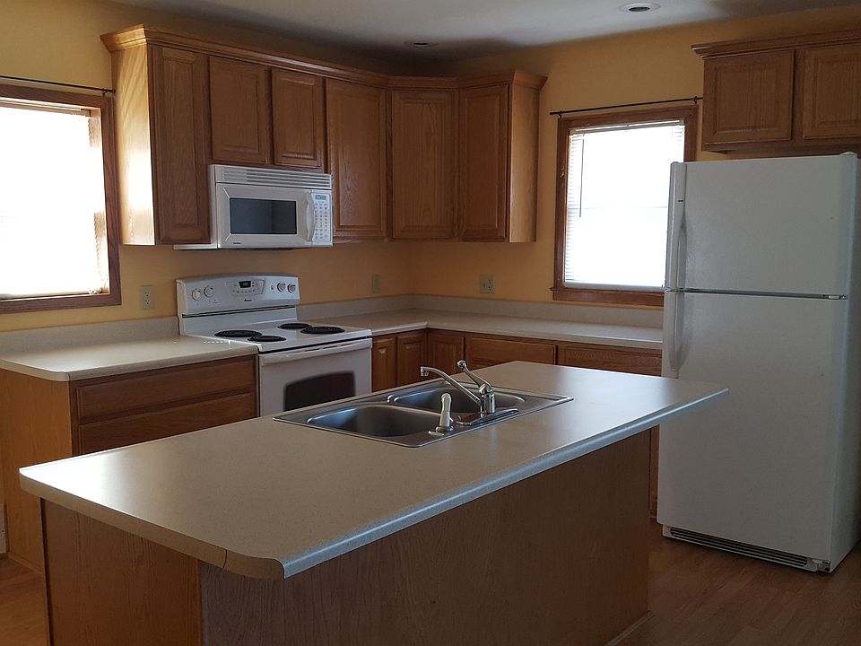 2nd image of 721 N Jackson Ave