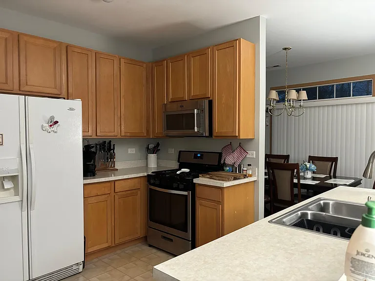 2633 Williamsburg Dr — Photo 5