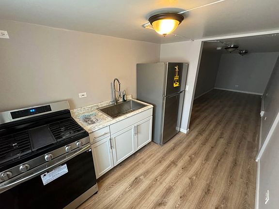 4th image of 5342 N Christiana Ave APT 2