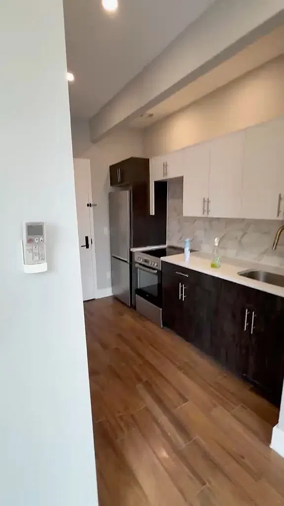 2 bed, $2,889 — Photo 4