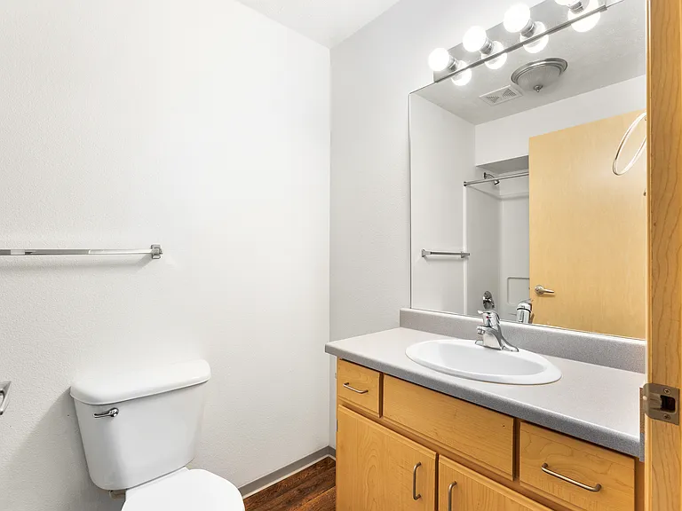 Barrington Place Apartments — Photo 24