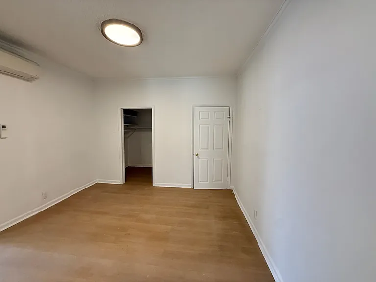 534 Kearny Ave #1L — Photo 5